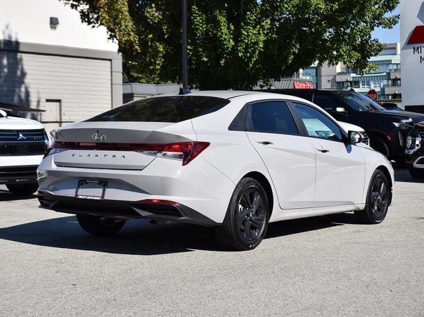 2023 Hyundai Elantra Preferred with Tech Package - Manager Demo, Navi image 5
