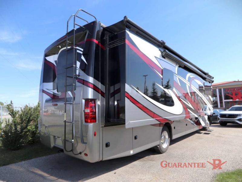 Used 2023 Thor Motor Coach Miramar 35.2 display photo