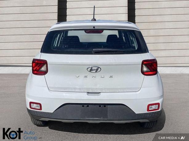 2025 Hyundai Venue Essential image 5