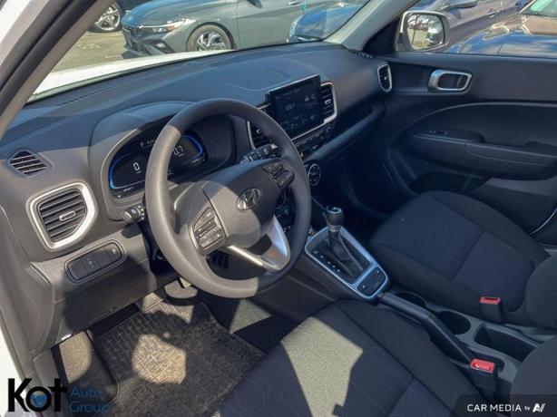 2025 Hyundai Venue Essential image 6