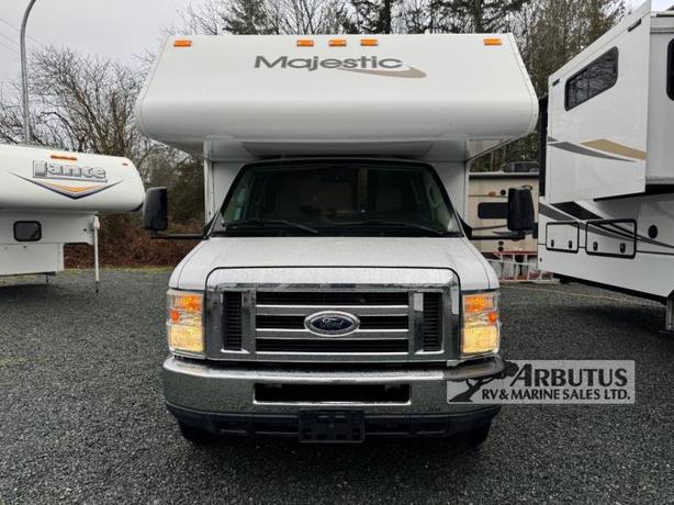 Used 2012 Thor Motor Coach Majestic 23A image 2