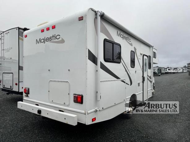 Used 2012 Thor Motor Coach Majestic 23A image 6