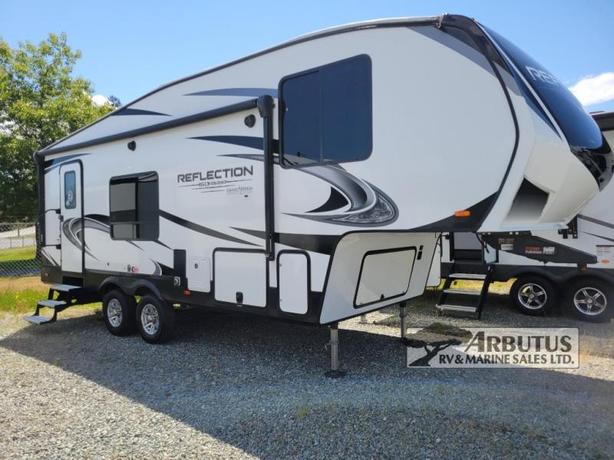 Used 2022 Grand Design Reflection 150 Series 226RK image 1