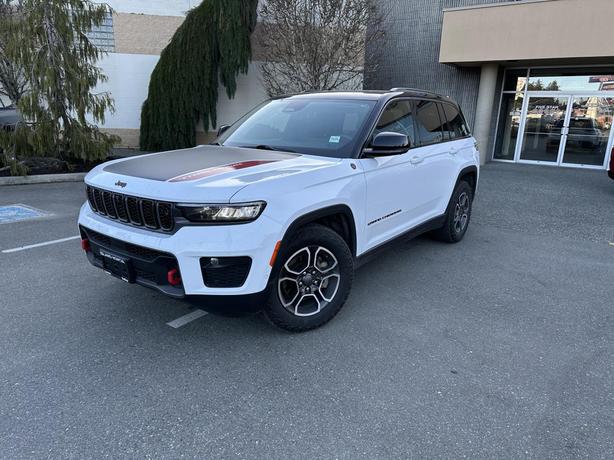 2022 Jeep Grand Cherokee Trailhawk image 1