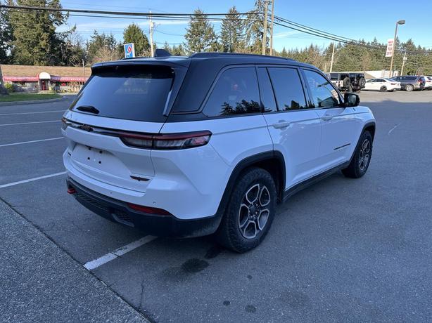 2022 Jeep Grand Cherokee Trailhawk image 5