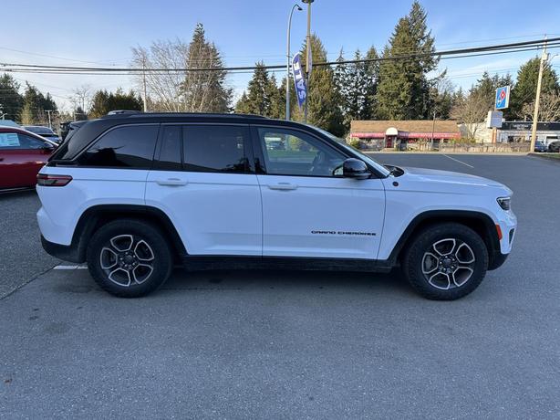 2022 Jeep Grand Cherokee Trailhawk image 6