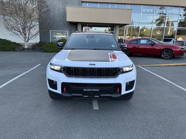 2022 Jeep Grand Cherokee Trailhawk image 8