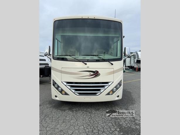 Used 2017 Thor Motor Coach Hurricane 31S image 1