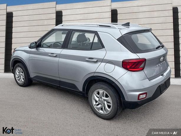 2022 Hyundai Venue Preferred LANE KEEP ASSIST! FORWARD COLLISION! BACKUP CAMERA! image 4