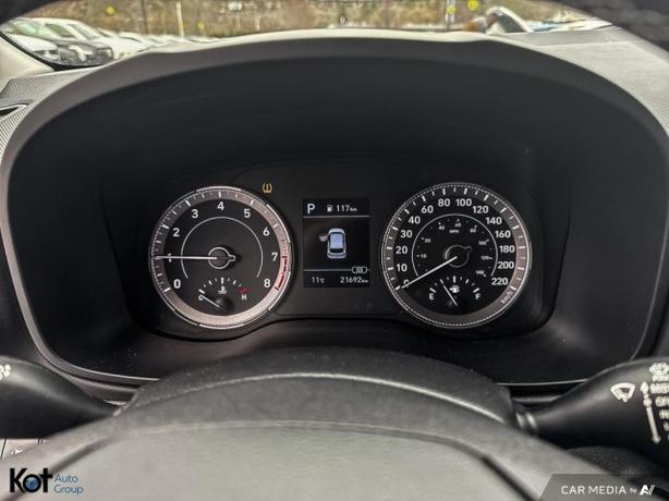 2022 Hyundai Venue Preferred LANE KEEP ASSIST! FORWARD COLLISION! BACKUP CAMERA! image 8