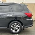 2018 Nissan Pathfinder thumbnail image 5