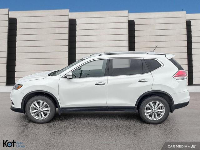 2016 Nissan Rogue SV display photo