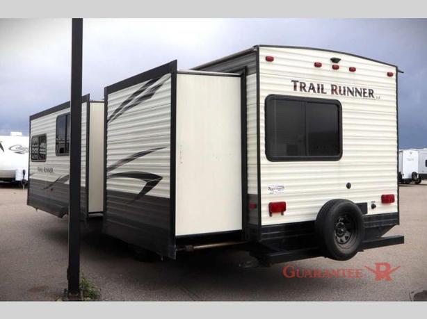Used 2018 Heartland Trail Runner SLE 31 image 6
