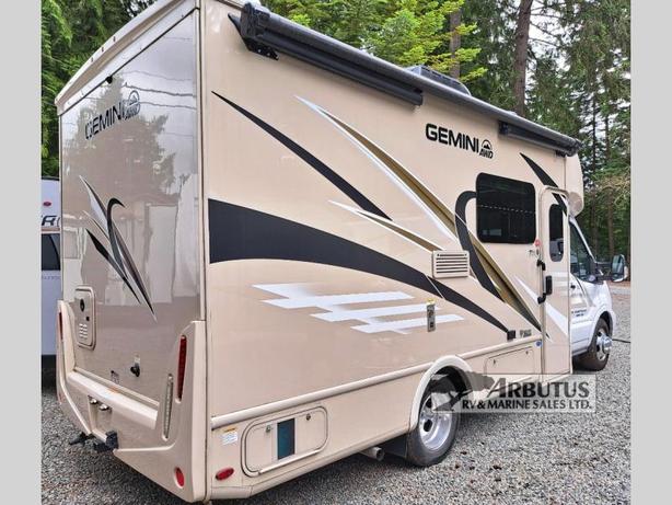 Used 2022 Thor Motor Coach Gemini AWD 23TW image 4