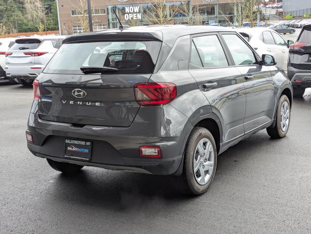 2024 Hyundai Venue Essential - No Accidents, Heated Seats image 6