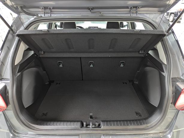 2024 Hyundai Venue Essential - No Accidents, Heated Seats image 8