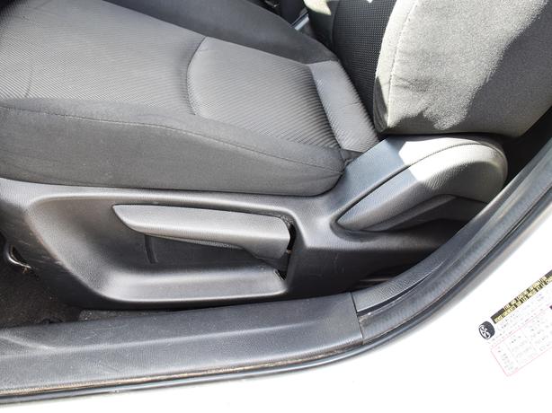 2018 Mazda MAZDA3 4-DOOR GX - Manual Transmission, BlueTooth image 8