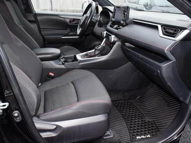 2021 Toyota RAV4 Prime SE - No Accidents, Heated Seats, PST Exempt! image 8