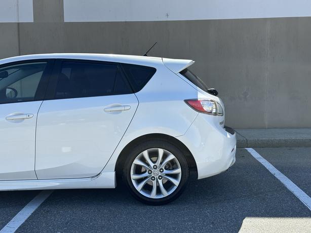 2010 Mazda MAZDA3 image 5