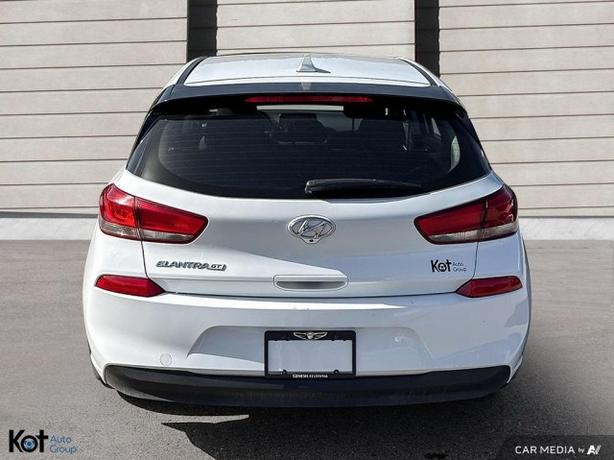 2019 Hyundai Elantra GT Preferred APPLE CARPLAY! ANDROID AUTO! HEATED SEATS! BAC image 5