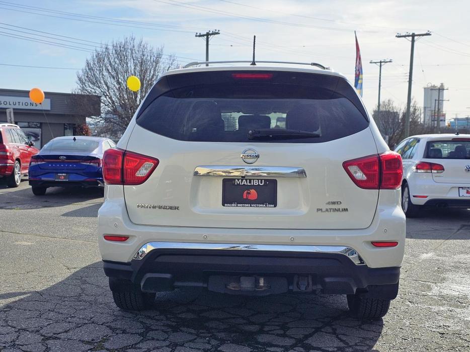 2018 Nissan Pathfinder 4x4 Platinum display photo