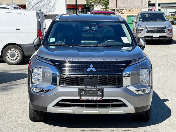 2024 Mitsubishi Outlander PHEV SEL image 2