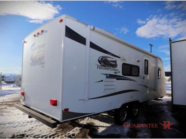 Used 2012 Coachmen RV Freedom Express 230BH image 6