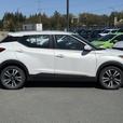 2020 Nissan Kicks SV FWD - Blind Spot Warning &  Air Conditioning thumbnail image 4