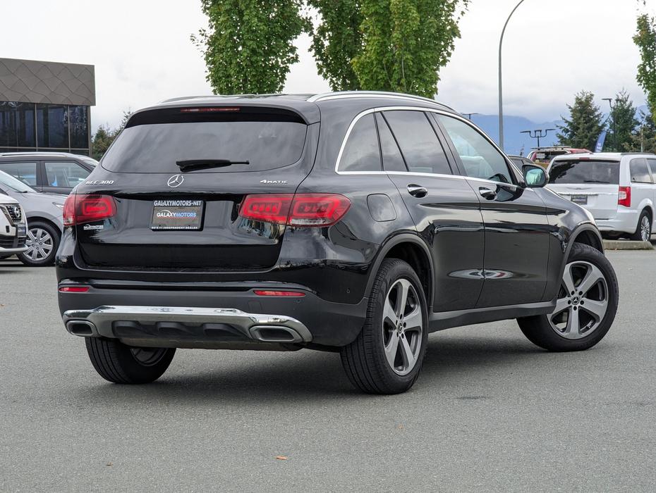 2021 Mercedes-Benz GLC 4MATIC display photo