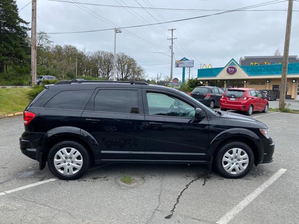 2016 Dodge  Journey REDUCED SE 4 cyl 7 passenger 1 owner image 4