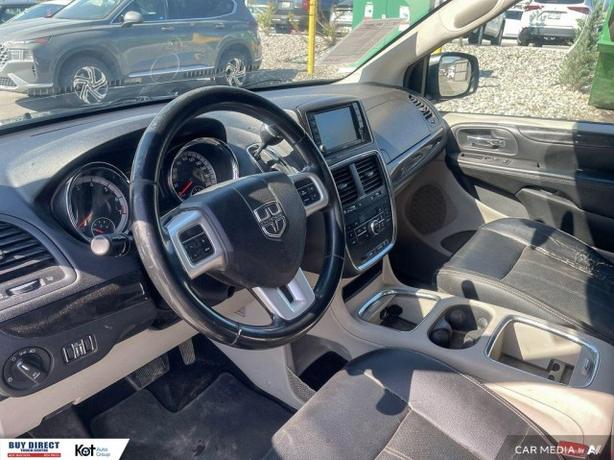2017 Dodge Grand Caravan Crew Plus image 6