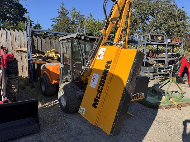 2015 Karcher MIC 84 Municipal Tractor display photo