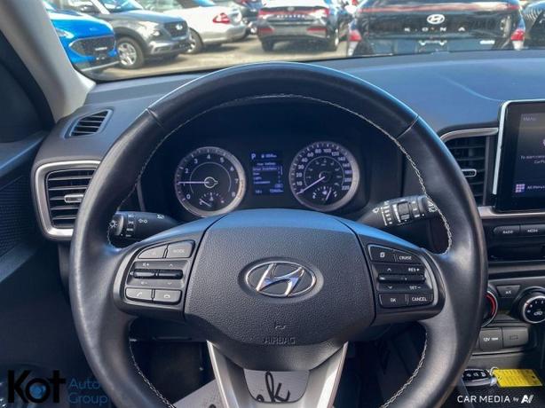 2022 Hyundai Venue Preferred image 7