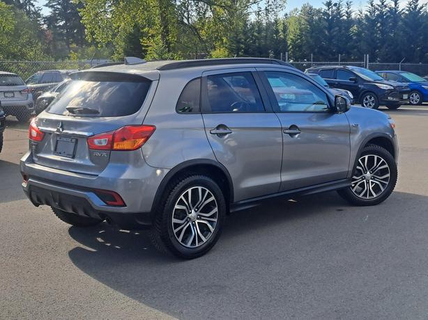 2018 Mitsubishi RVR 4WD - Heated Seats, Moonroof, Back-up Camera image 6