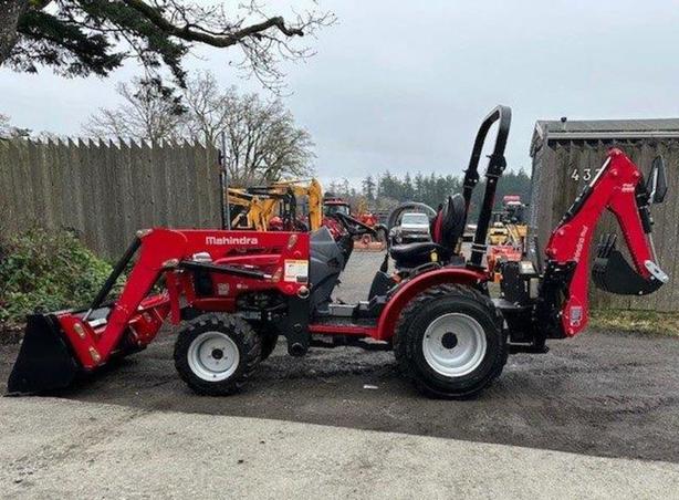 2023 Mahindra Max Series MAX 26XLT HST image 5
