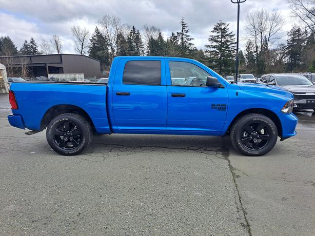 2023 Ram 1500 Classic - 4WD, Heated Seats, Heated Wheel image 5