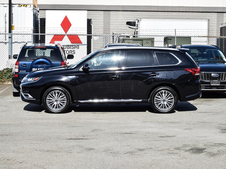 2020 Mitsubishi Outlander PHEV GT - Sunroof, Leather, Power Liftgate, 360 Camera display photo