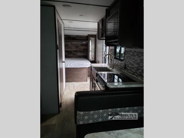 Used 2020 Dutchmen RV Aspen Trail 2180RDWE image 4