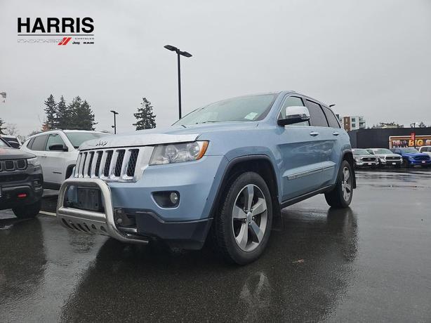 2012 Jeep Grand Cherokee | Bluetooth Connectivity and Panoramic Roof! image 1