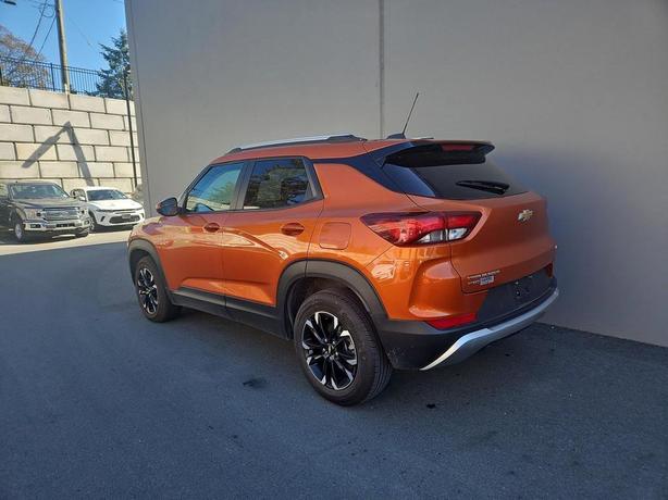 2022 Chevrolet TrailBlazer LT | No Reported Accidents! image 4