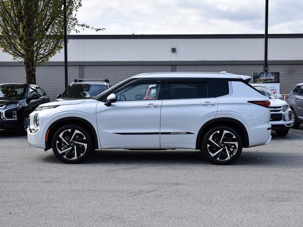 2023 Mitsubishi Outlander GT - No Accidents, One Owner, 360 Cams, Navi image 2