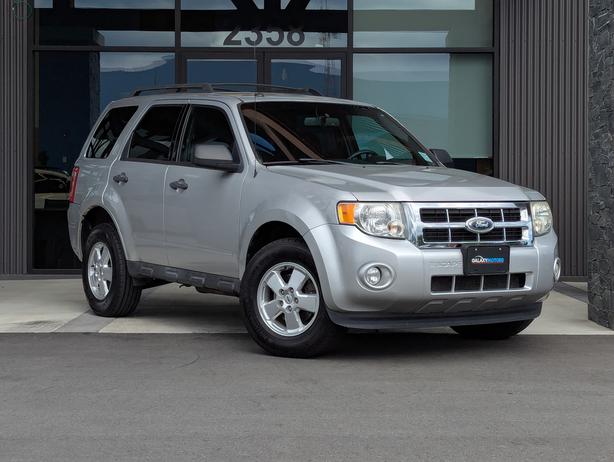 2011 Ford Escape XLT - Low Mileage, AWD image 4