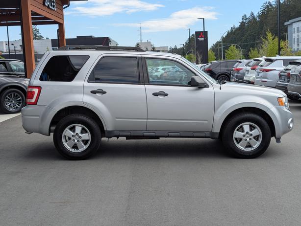 2011 Ford Escape XLT - Low Mileage, AWD image 5