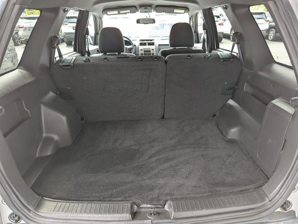 2011 Ford Escape XLT - Low Mileage, AWD image 8