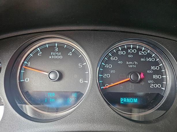 2009 GMC  Yukon LT 7 passenger image 8