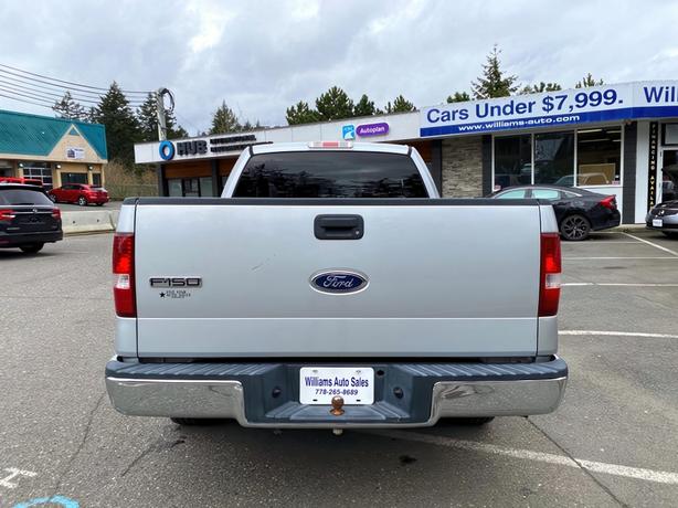 2004 Ford  F-150 XLT image 6
