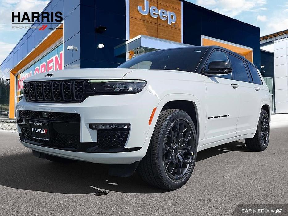 2025 Jeep Grand Cherokee L Summit display photo