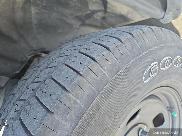 2021 RAM 1500 Classic Tradesman 4x4 Reg Cab 6'4 Box | Cruise Control! image 7