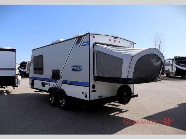 Used 2018 Jayco Jay Feather X19H image 6