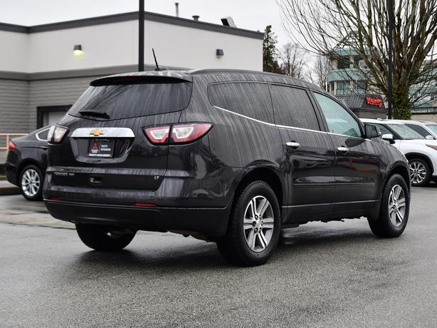 2017 Chevrolet Traverse LT - Backup Camera, Heated Seats, Power Seats image 5